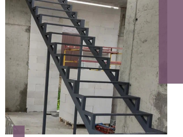 Демонтаж металлических лестниц в Челябинске быстро и безопасно