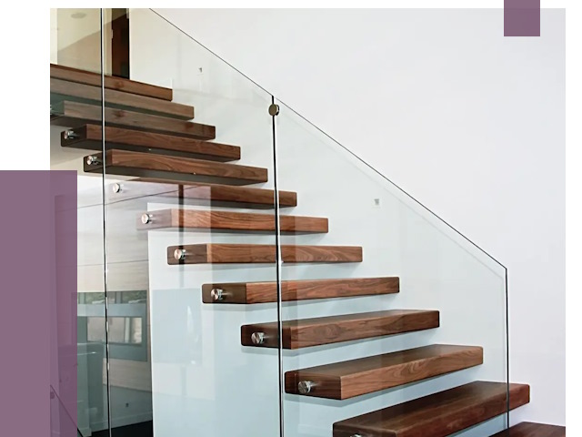 Стеклянные перила для лестницы в Челябинске от 14952 руб.