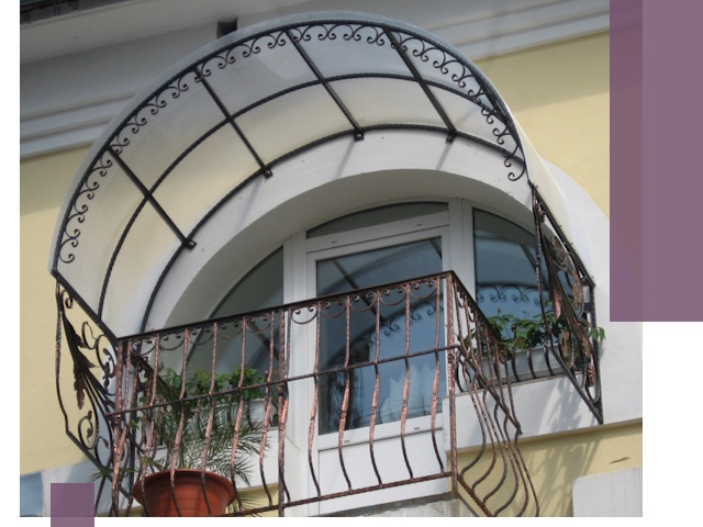 Козырьки над балконом в Челябинске — изготовление и монтаж